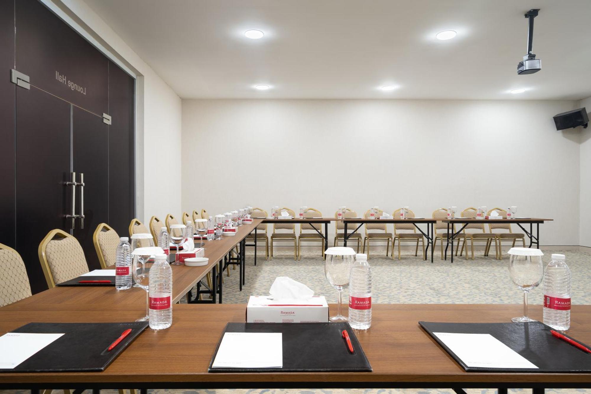 Hotel Ramada By Wyndham - Sulaymaniyah Salim Street Esterno foto